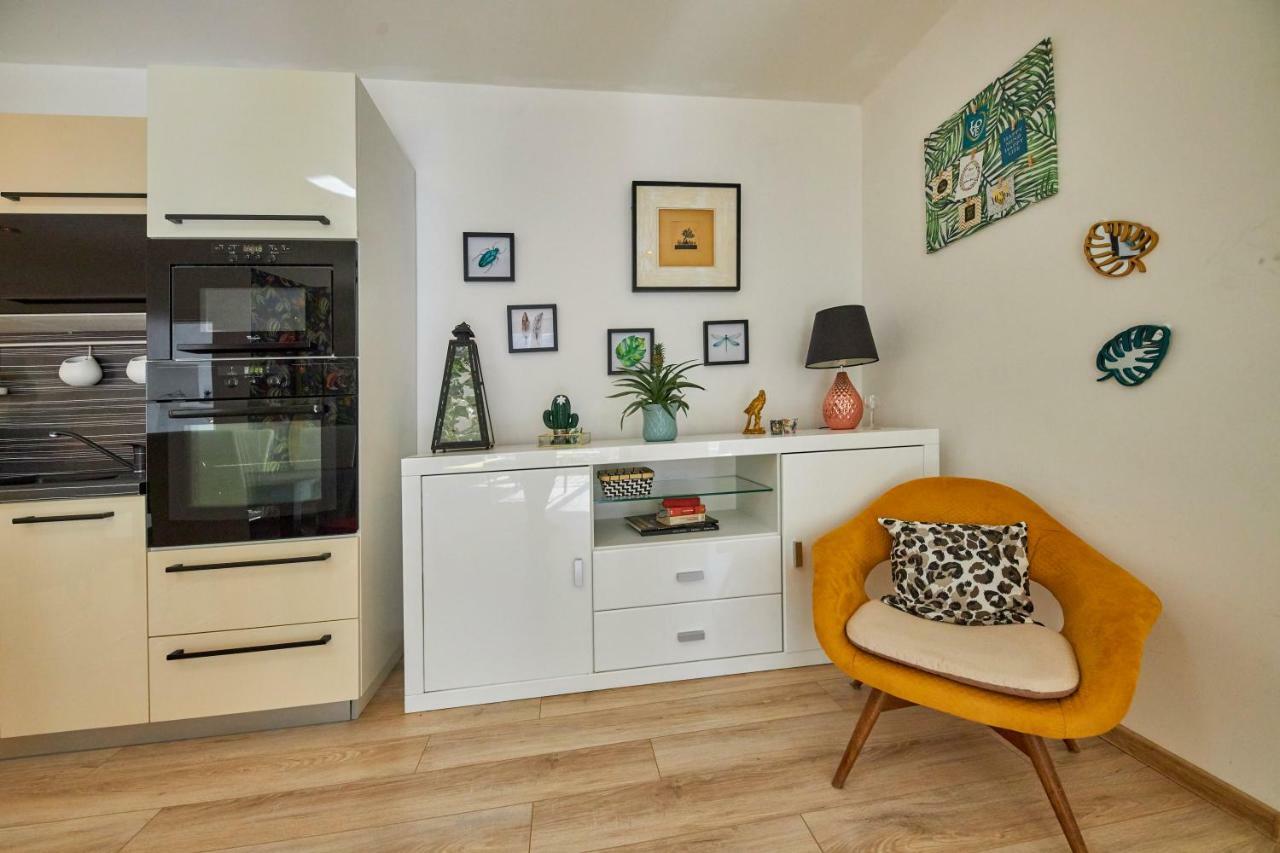 Pineapple Apartment Pozsony Kültér fotó