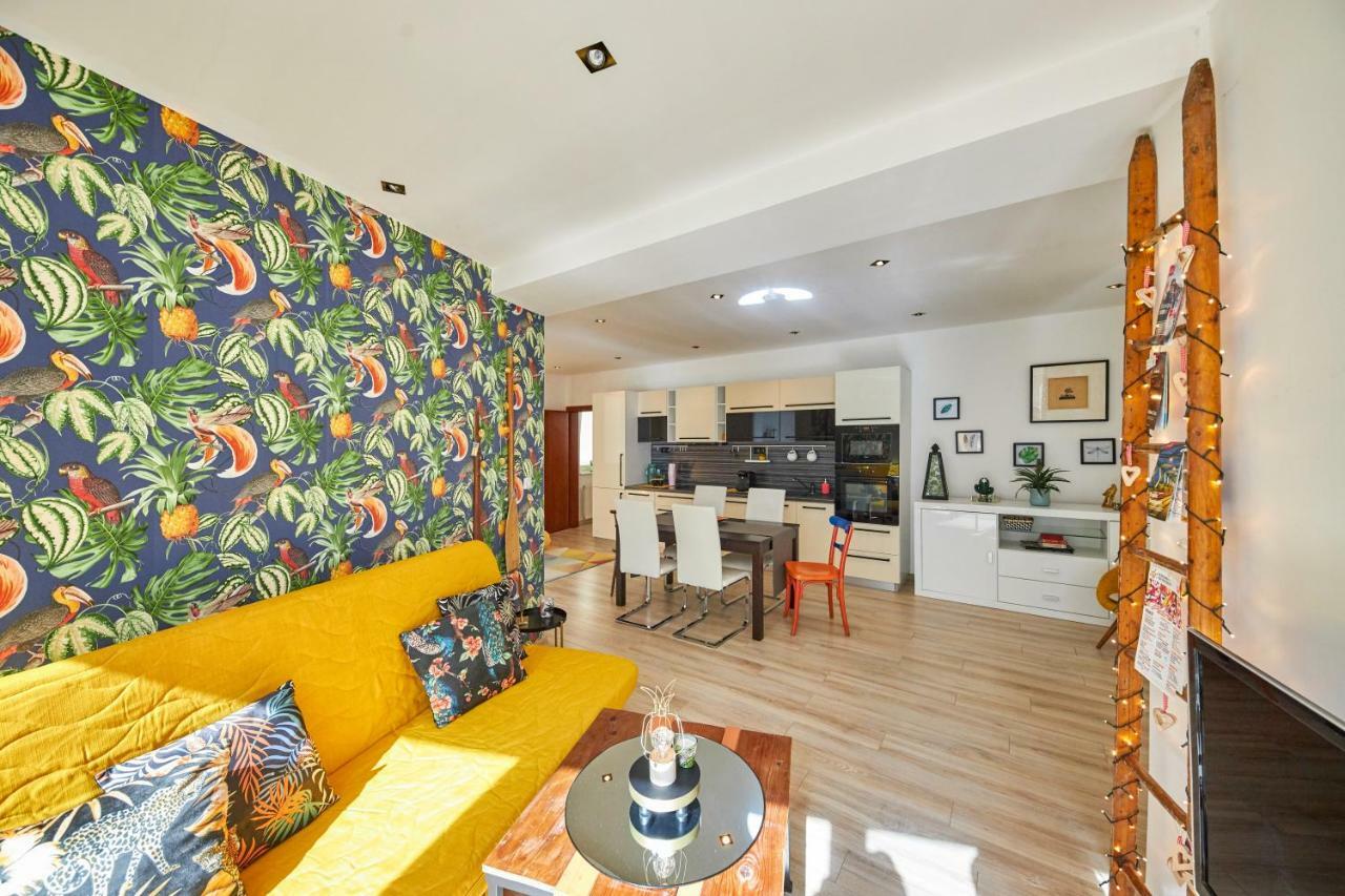 Pineapple Apartment Pozsony Kültér fotó