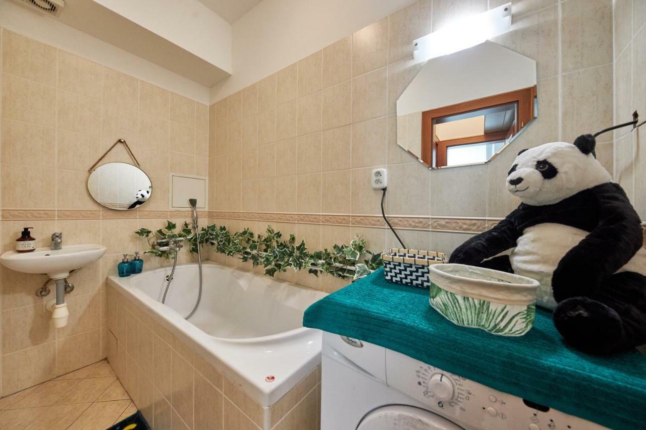 Pineapple Apartment Pozsony Kültér fotó